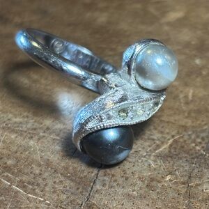 Sarah Coventry Vintage Dusk Pearl Rhinestone Ring